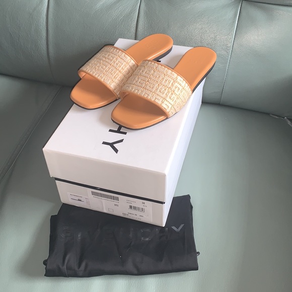Givenchy 4G Raffia Slide Sandal - Picture 2 of 12